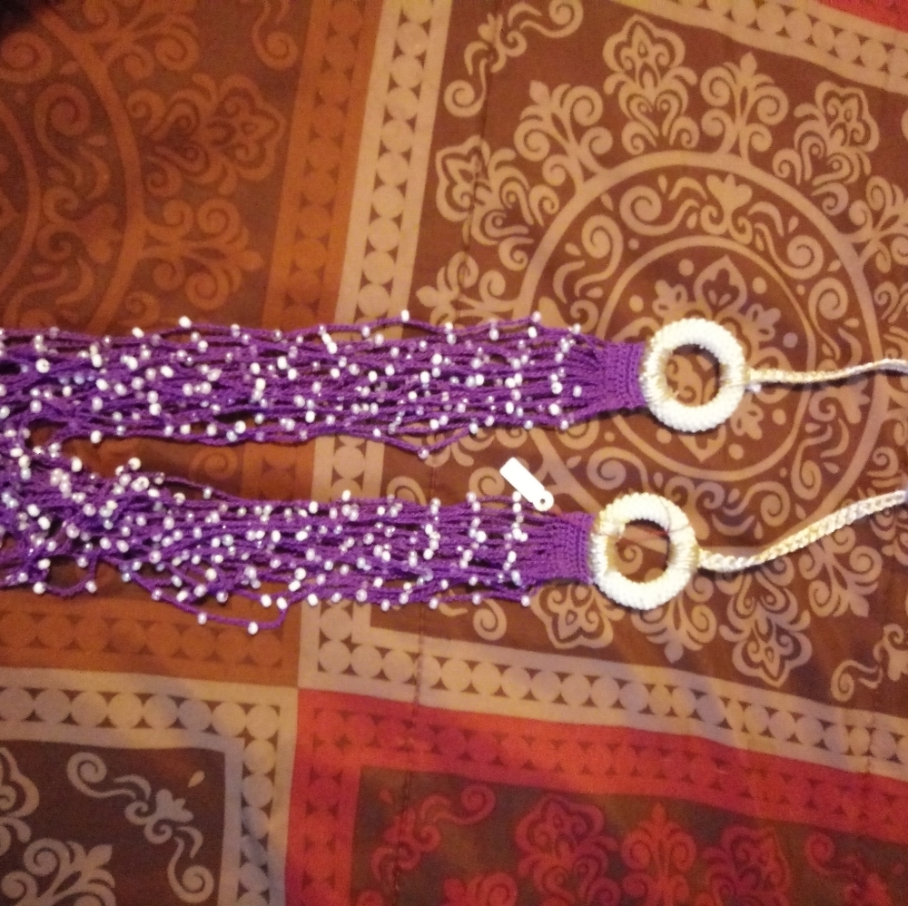 Necklace - Picture 2 of 3